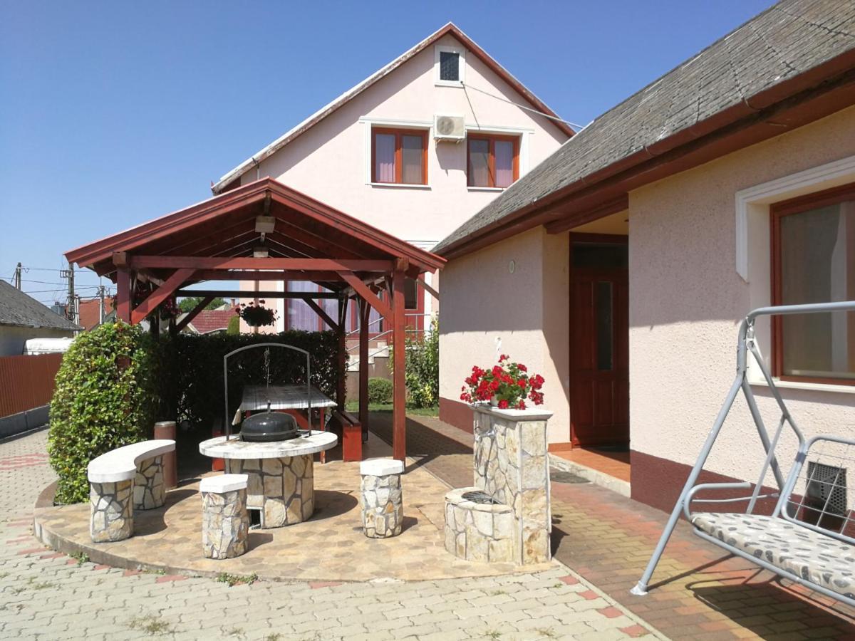 Hajnal Apartman Hajdúszoboszló Kültér fotó